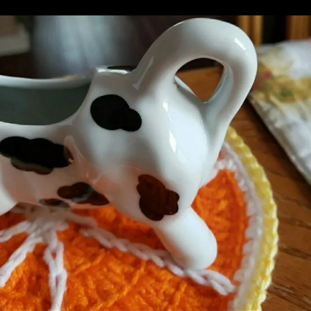 PIER 1 IMPORTS Porcelain Cow Creamer